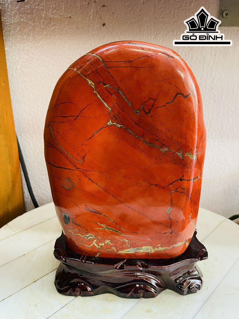 Tác Phẩm Đá Jatpo Đỏ Cao 25 Ngang 15 (cm) 4,8kg