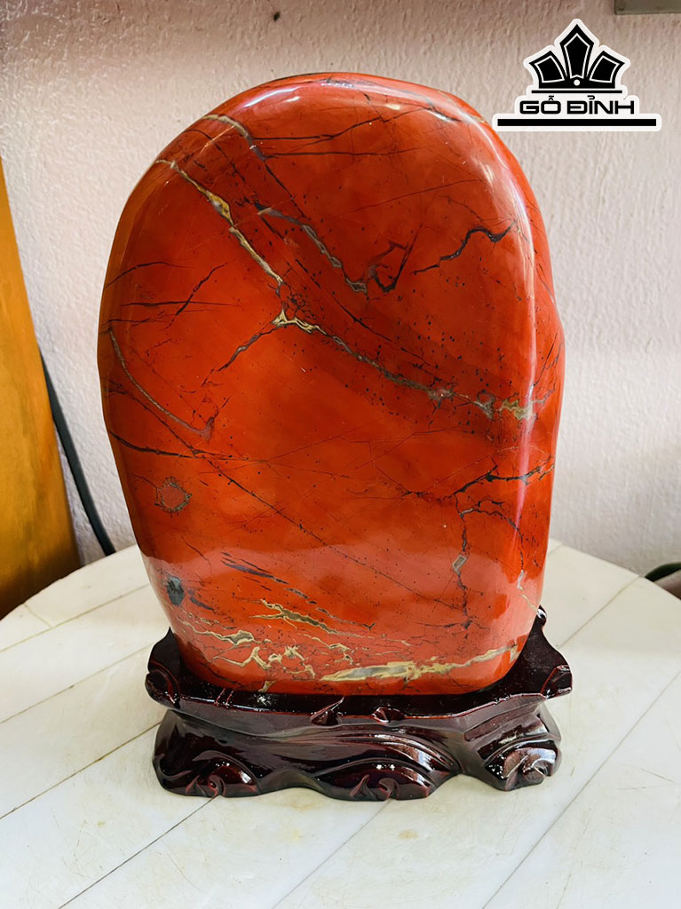 Tác Phẩm Đá Jatpo Đỏ Cao 25 Ngang 15 (cm) 4,8kg