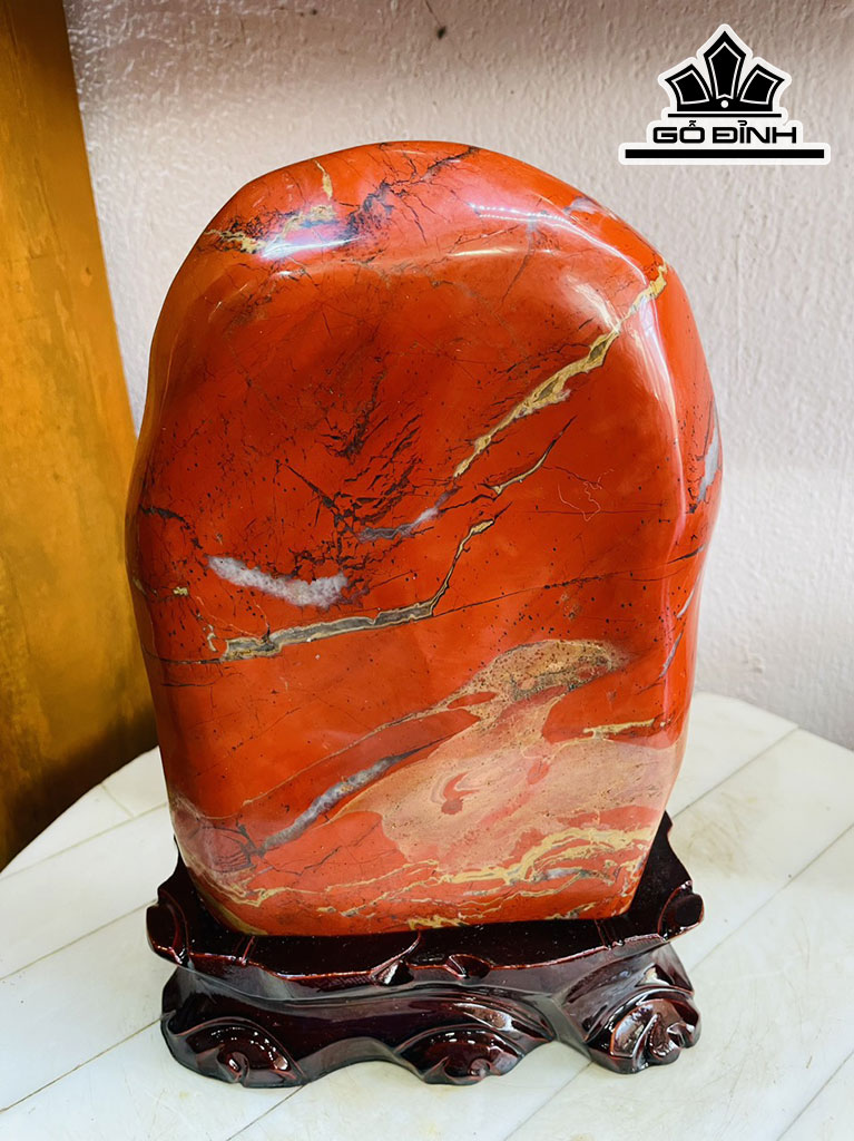 Tác Phẩm Đá Jatpo Đỏ Cao 25 Ngang 15 (cm) 4,8kg