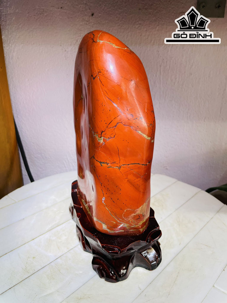 Tác Phẩm Đá Jatpo Đỏ Cao 25 Ngang 15 (cm) 4,8kg