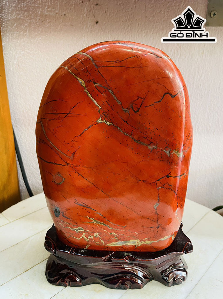 Tác Phẩm Đá Jatpo Đỏ Cao 25 Ngang 15 (cm) 4,8kg