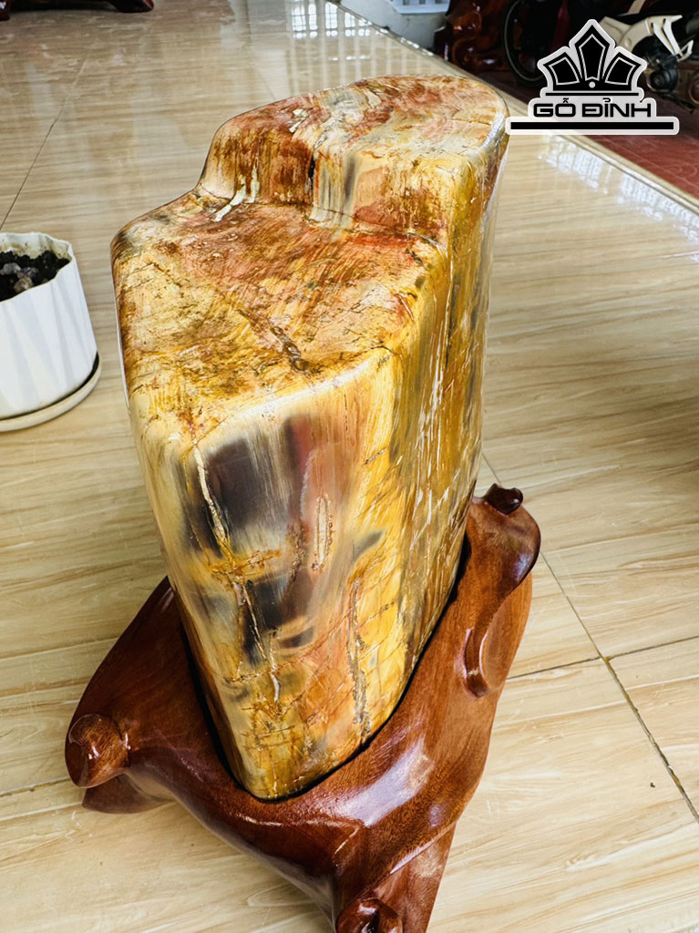 Tác Phẩm Gỗ Hương Hóa Ngọc Cao 32 Ngang 20 (cm) 12,5kg