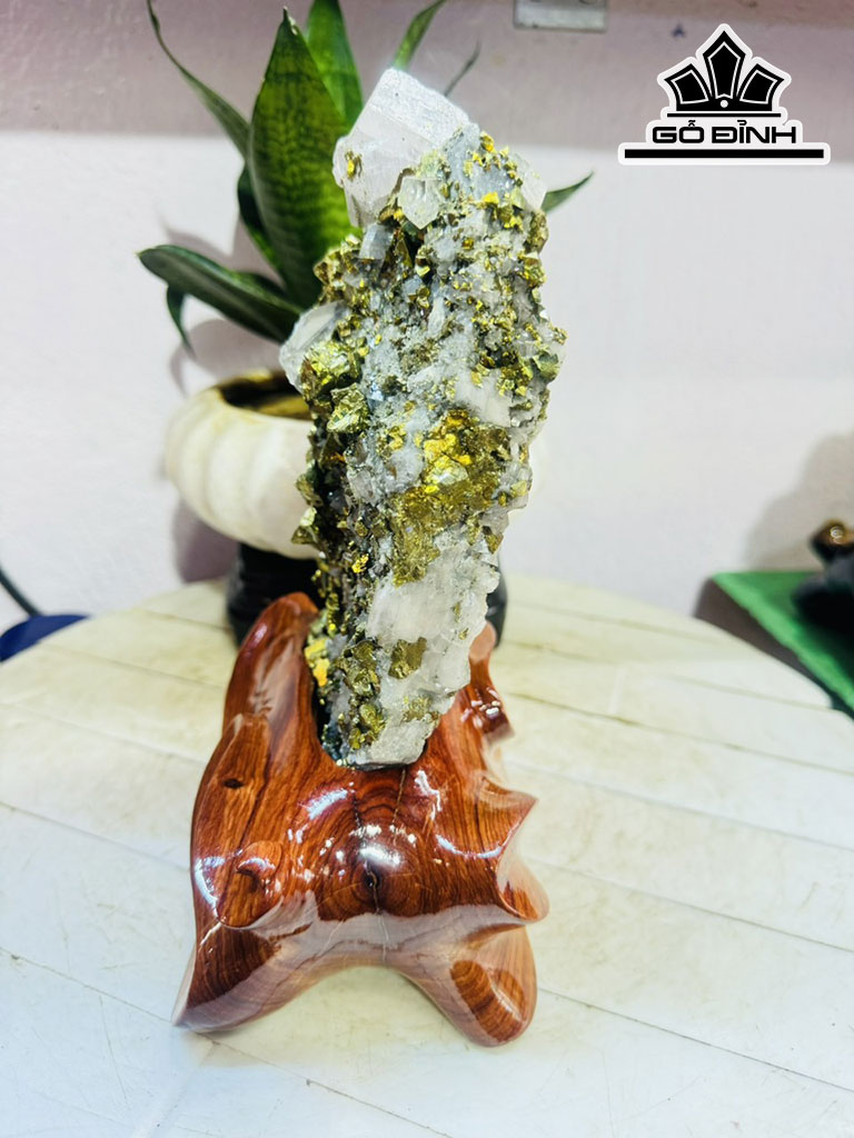 Vàng Găm Tinh Thể Đá Pyrite Cao 24 Ngang 12 (cm) 2,2kg