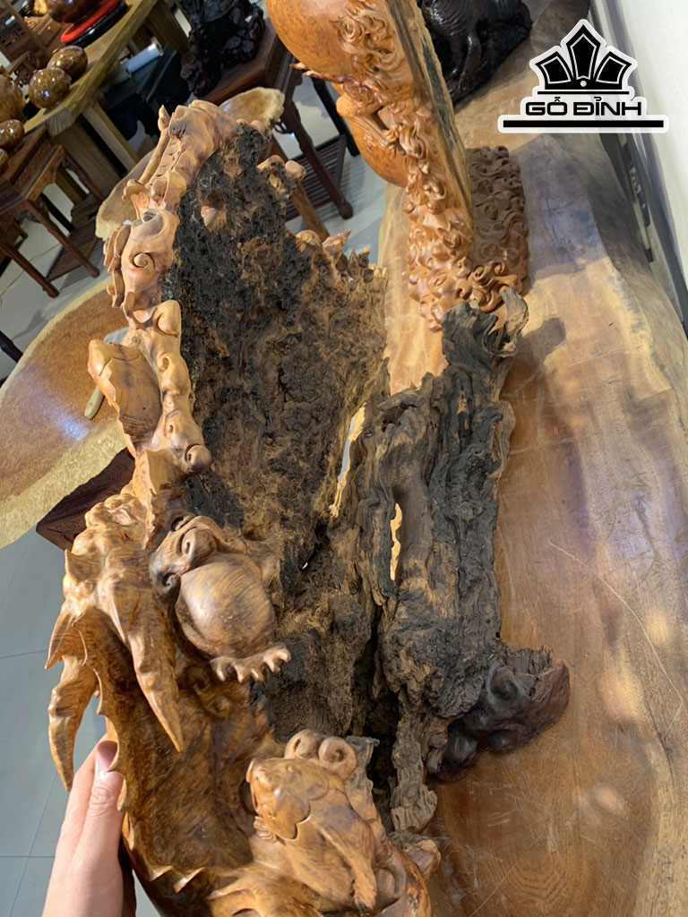 tuong-ca-chep-hoa-rong-go-nu-huong-cao-61-ngang-92-sau-25-cm-420939