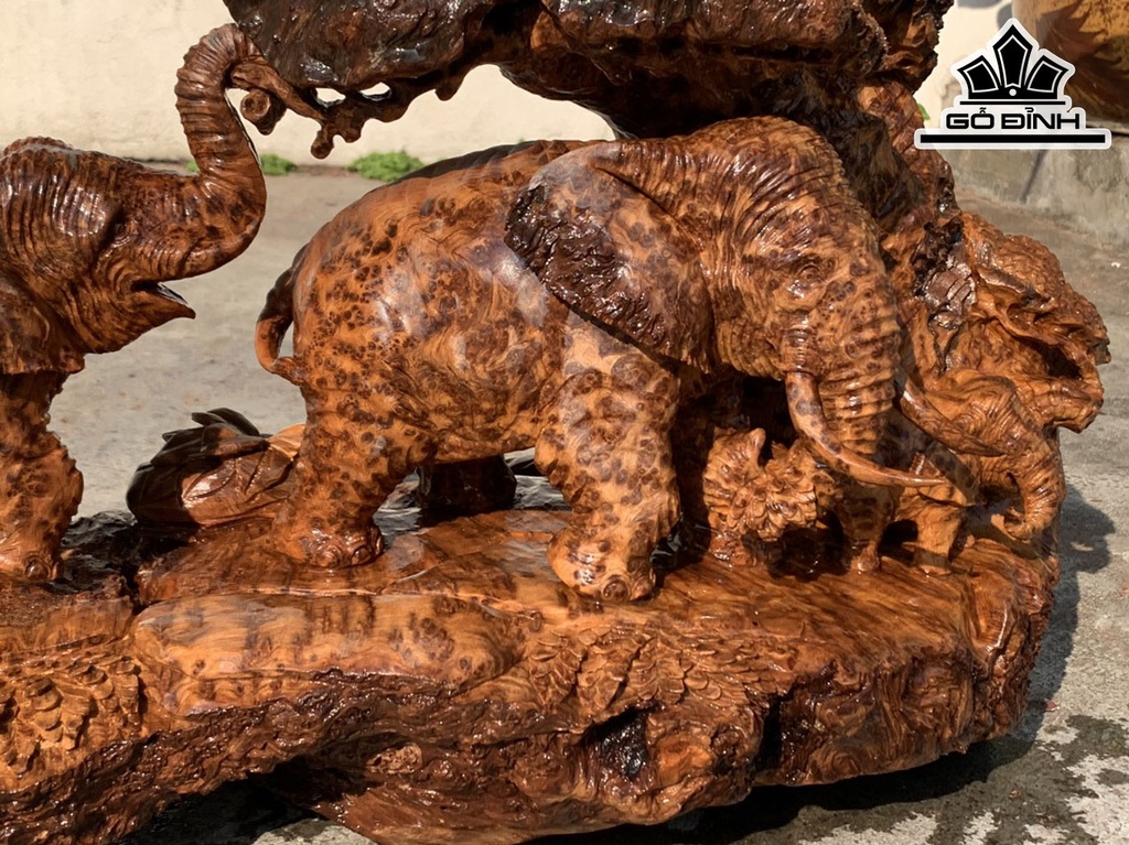 tuong-gia-dinh-voi-go-nu-ngoc-am-cao-45-ngang-60-sau-22-cm-420960