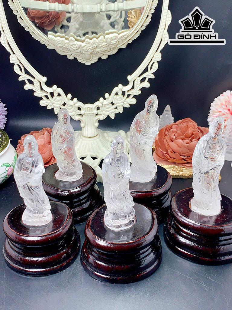 Tượng Mẹ Quan Thế Âm Đá Thạch Anh Trắng Cao 9,5 Ngang 3 (cm)