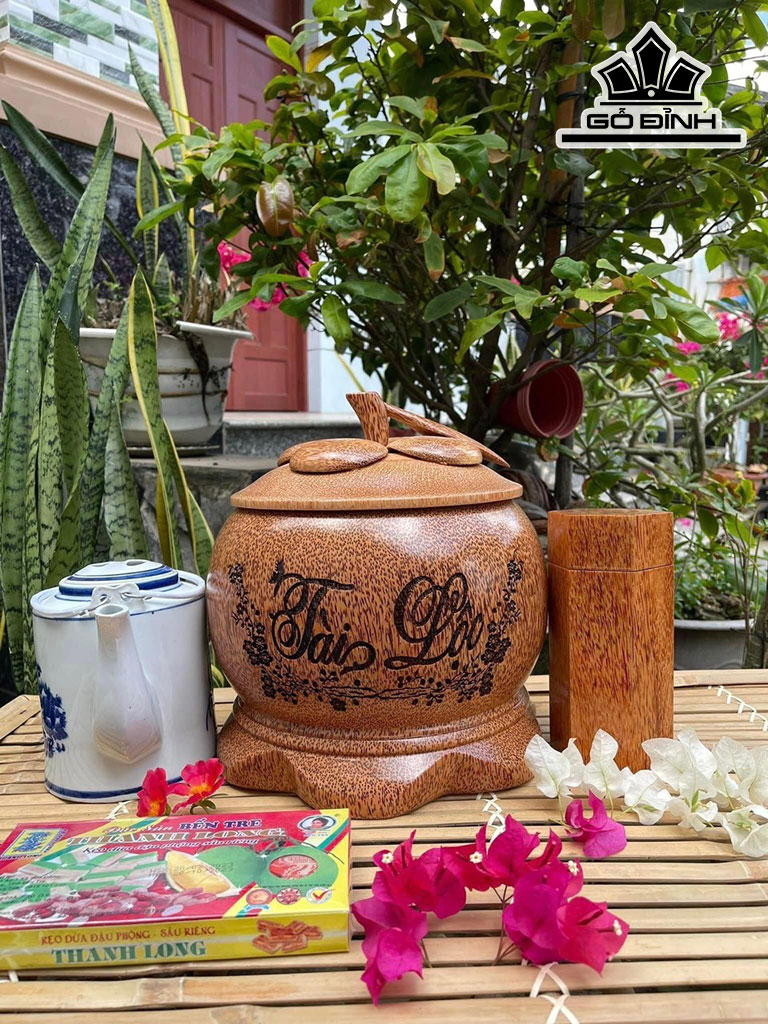 vo-binh-giu-nhiet-nap-mang-cut-khac-chu-tai-loc-go-dua-loai-25-lit-421562