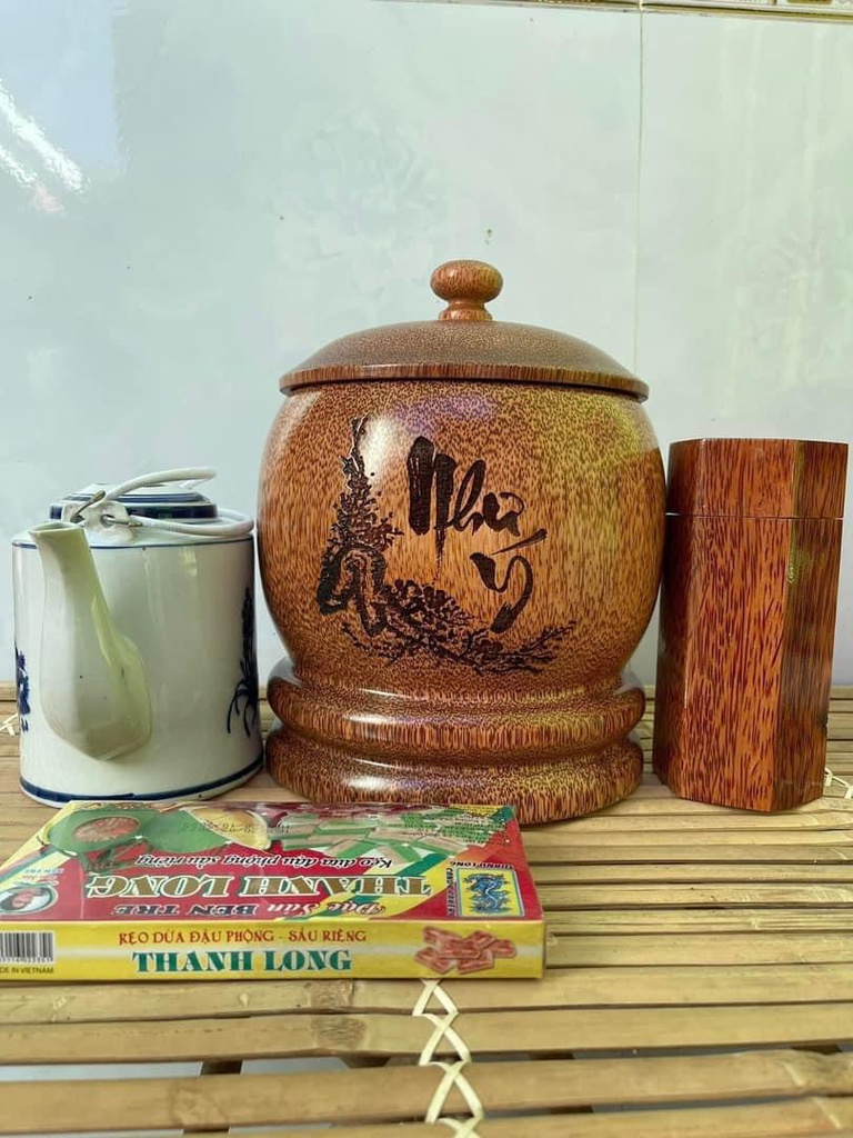 vo-binh-giu-nhiet-nap-nut-khac-chu-nhu-y-go-dua-loai-15-lit-421571