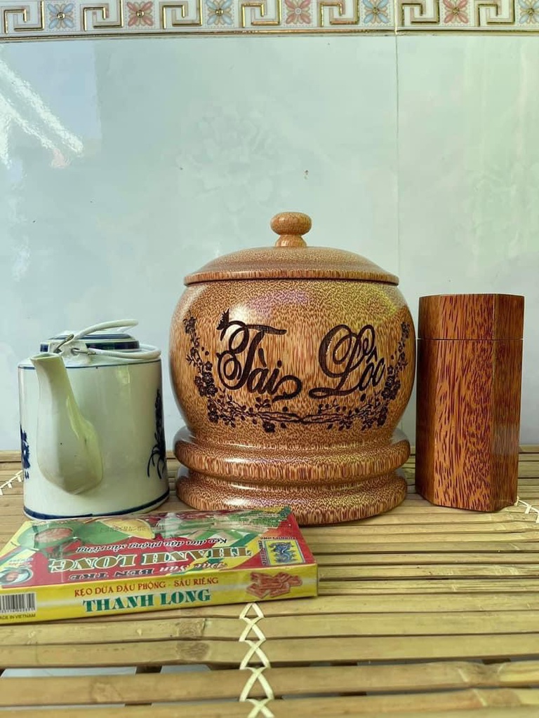 vo-binh-giu-nhiet-nap-nut-khac-chu-tai-loc-go-dua-loai-08-lit-421574