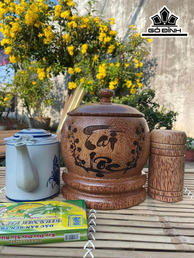 vo-binh-giu-nhiet-nap-nut-khac-chu-tai-loc-go-dua-loai-08-lit-421575