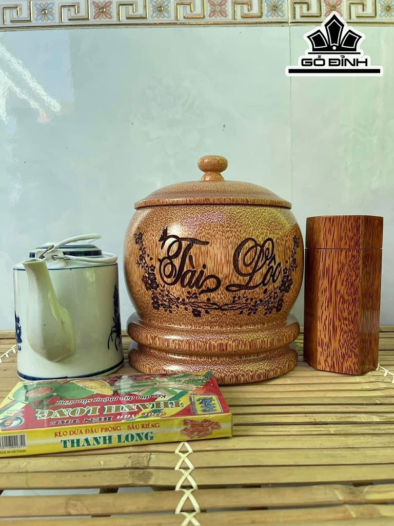 vo-binh-giu-nhiet-nap-nut-khac-chu-tai-loc-go-dua-loai-1-lit-421576