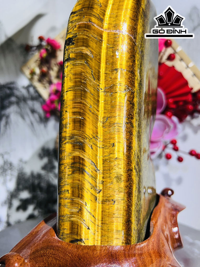 Tác Phẩm Đá Thạch Anh Mắt Hổ Cap 28,5 Ngang 20 (cm) 5,1kg