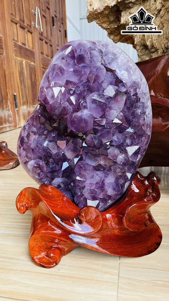 Tinh Thể Đá Thạch Anh Tím Cao 37 Ngang 26 (cm) 11,2kg