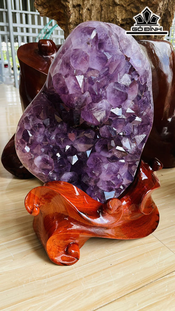 Tinh Thể Đá Thạch Anh Tím Cao 37 Ngang 26 (cm) 11,2kg