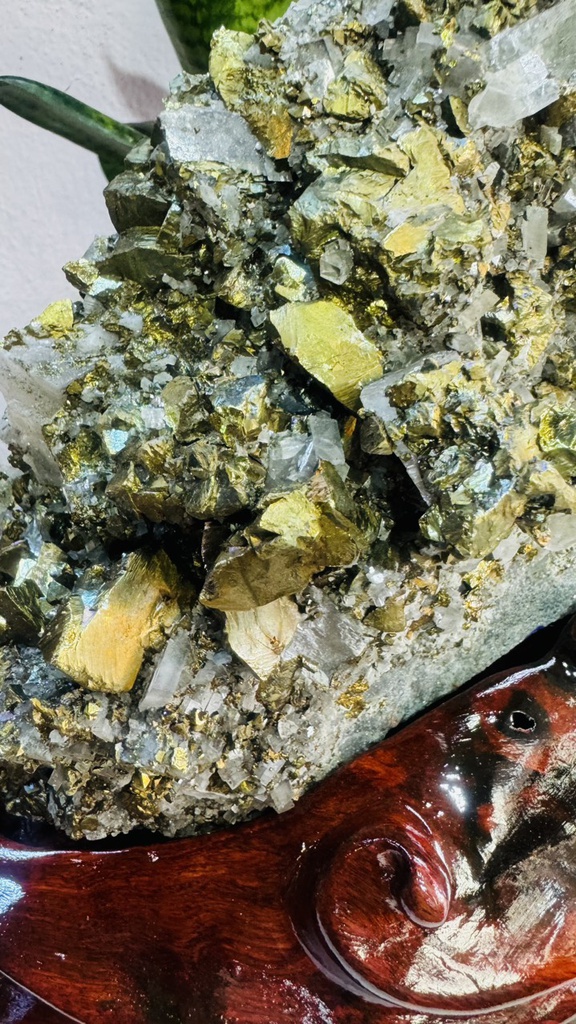 Vàng Găm Tinh Thể Đá Pyrite Cao 23 Ngang 15 (cm) 2,3kg