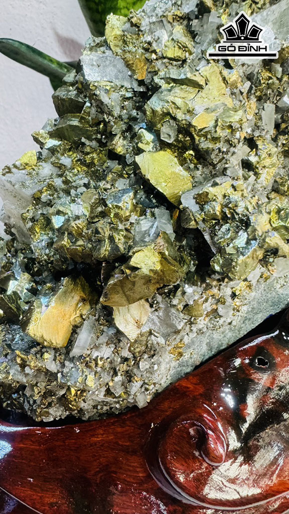 Vàng Găm Tinh Thể Đá Pyrite Cao 23 Ngang 15 (cm) 2,3kg