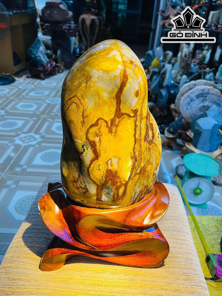 Tác Phẩm Đá Mã Não Cao 35 (cm) 7kg