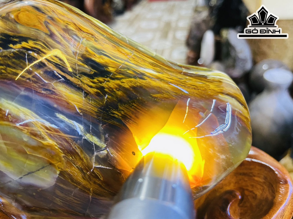 Tác Phẩm Gỗ Hóa Ngọc Cao 25 Ngang 18 (cm) 5,2kg