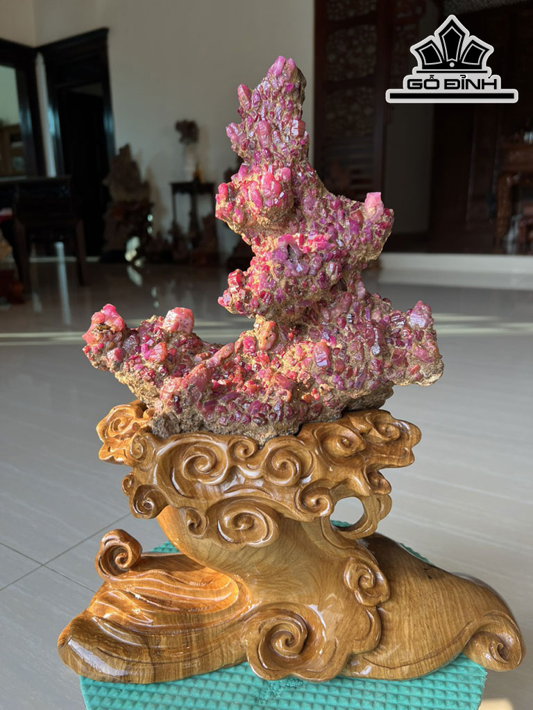 Tinh Thể Đá Ruby Cao 40 (cm) 4,4kg