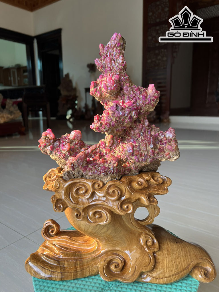 Tinh Thể Đá Ruby Cao 40 (cm) 4,4kg