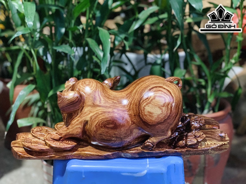 tuong-heo-phong-thuy-go-cam-cao-15-ngang-40-sau-15-cm-422303