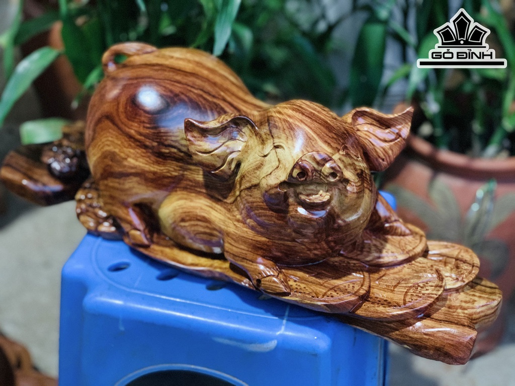 tuong-heo-phong-thuy-go-cam-cao-15-ngang-40-sau-15-cm-422304