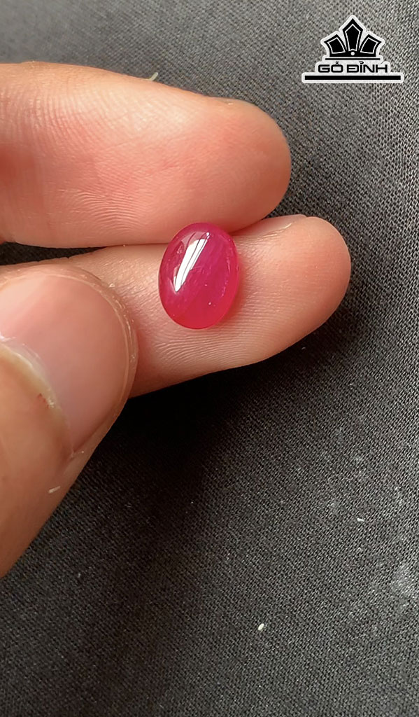 Viên Đá Ruby Lục Yên Cao 9,6 Ngang 7,2 Sâu 3,7 (mm) 2,75cts