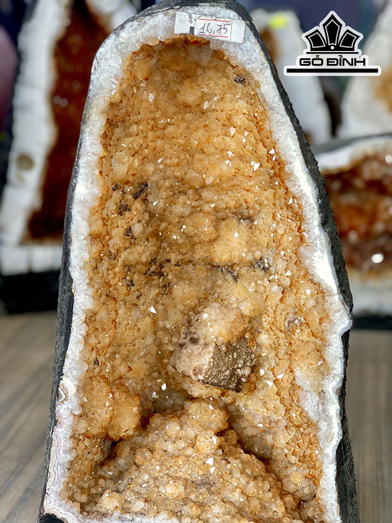 Hốc Đá Thạch Anh Vàng Cao 40 Ngang 17 (cm) 16,75kg