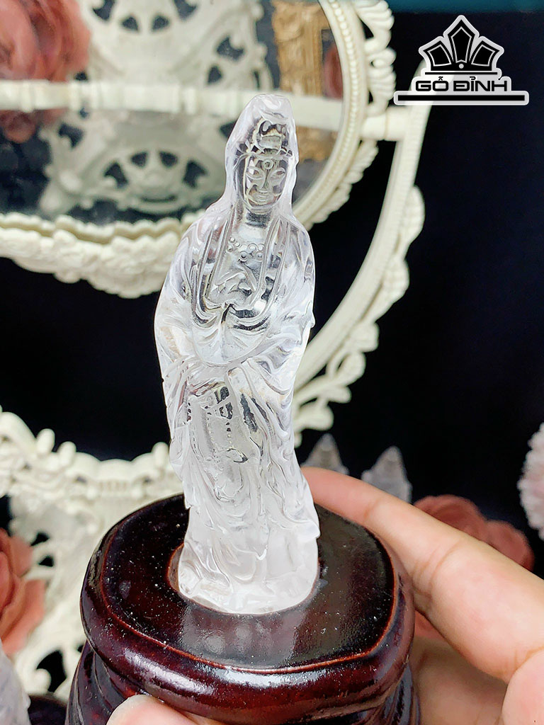 Tượng Mẹ Quan Thế Âm Đá Thạch Anh Trắng Cao 9,5 Ngang 3 (cm)