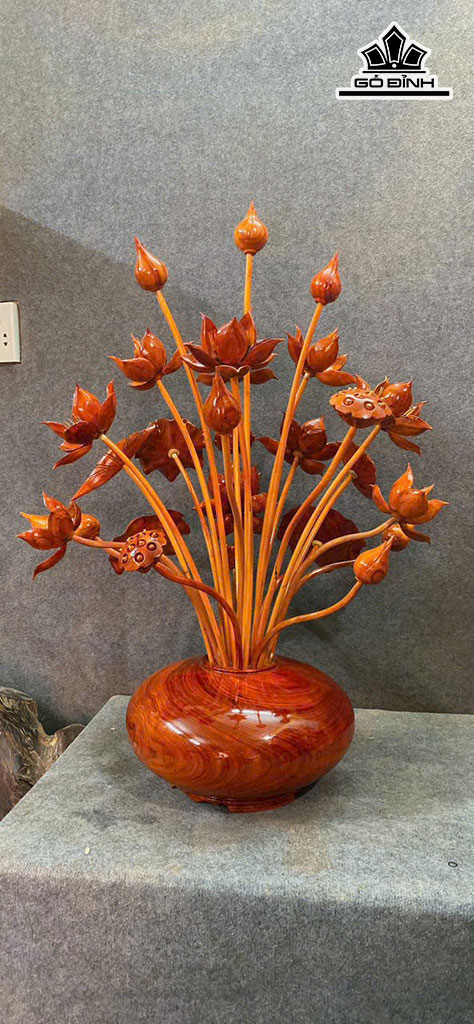 binh-hoa-sen-27-bong-go-huong-cao-105-ngang-65-sau-50-cm-422867