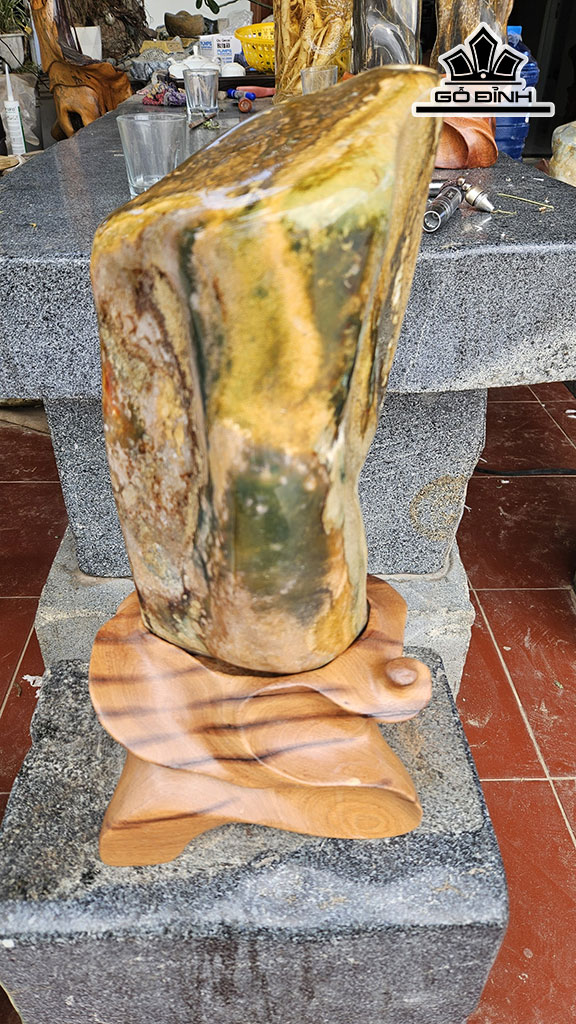 Tác Phẩm Đá Casidon Cao 45 Ngang 16 (cm) 12kg