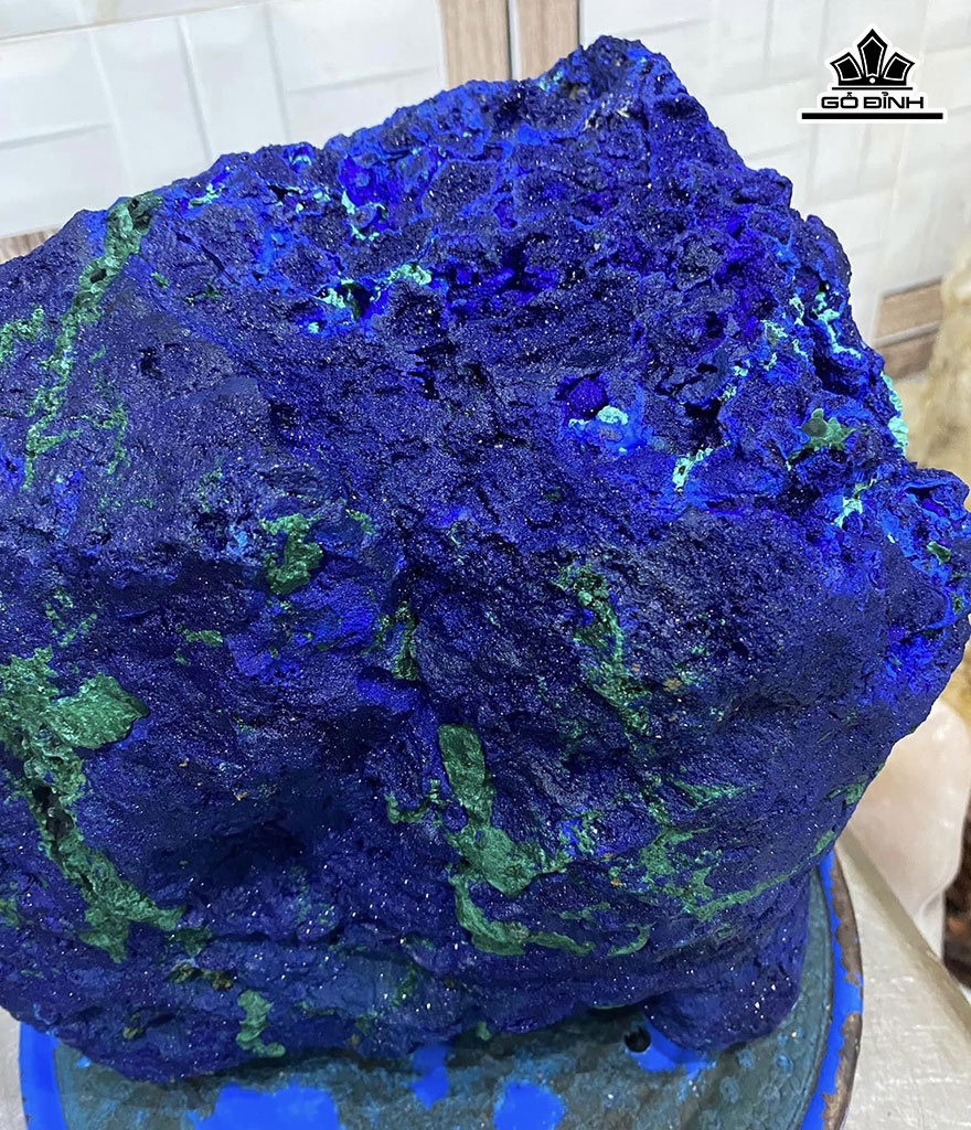 Tác Phẩm Đá Azurite Cao 35 Ngang 25 (cm) 16kg
