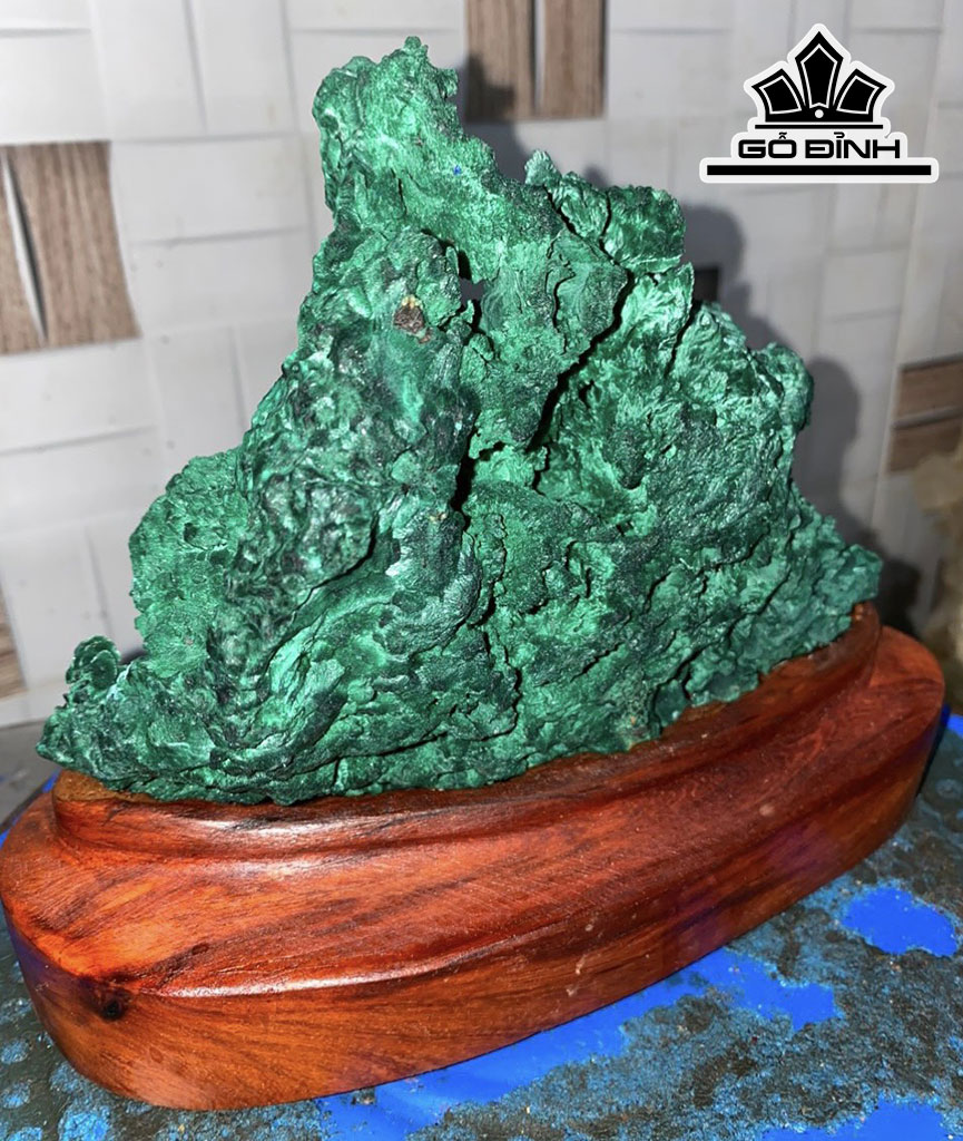 Tác Phẩm Đá Malachite Cao 18 Ngang 18 (cm) 1,7kg