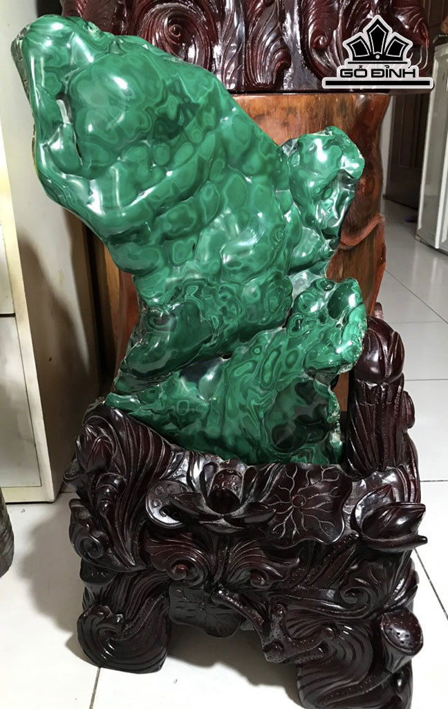 Tác Phẩm Đá Malachite Cao 66 (cm) 30kg