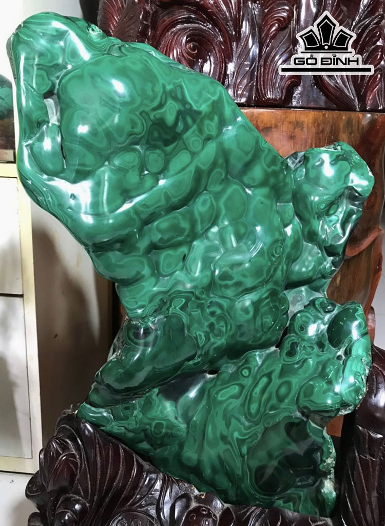 Tác Phẩm Đá Malachite Cao 66 (cm) 30kg