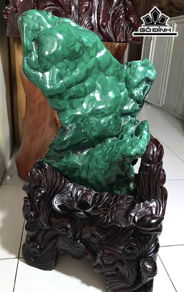 Tác Phẩm Đá Malachite Cao 66 (cm) 30kg