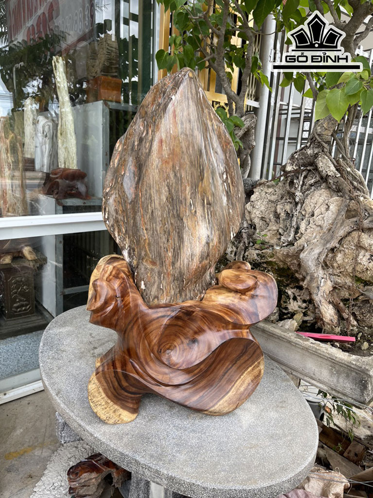 Tác Phẩm Gỗ Hóa Thạch Cao 86 (cm) 60kg
