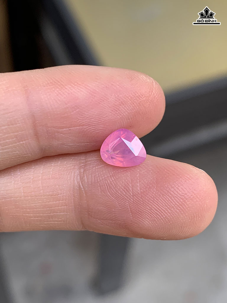 Viên Đá Sapphire Cao 6 Ngang 6,3 Sâu 4,3 (mm) 1,69cts