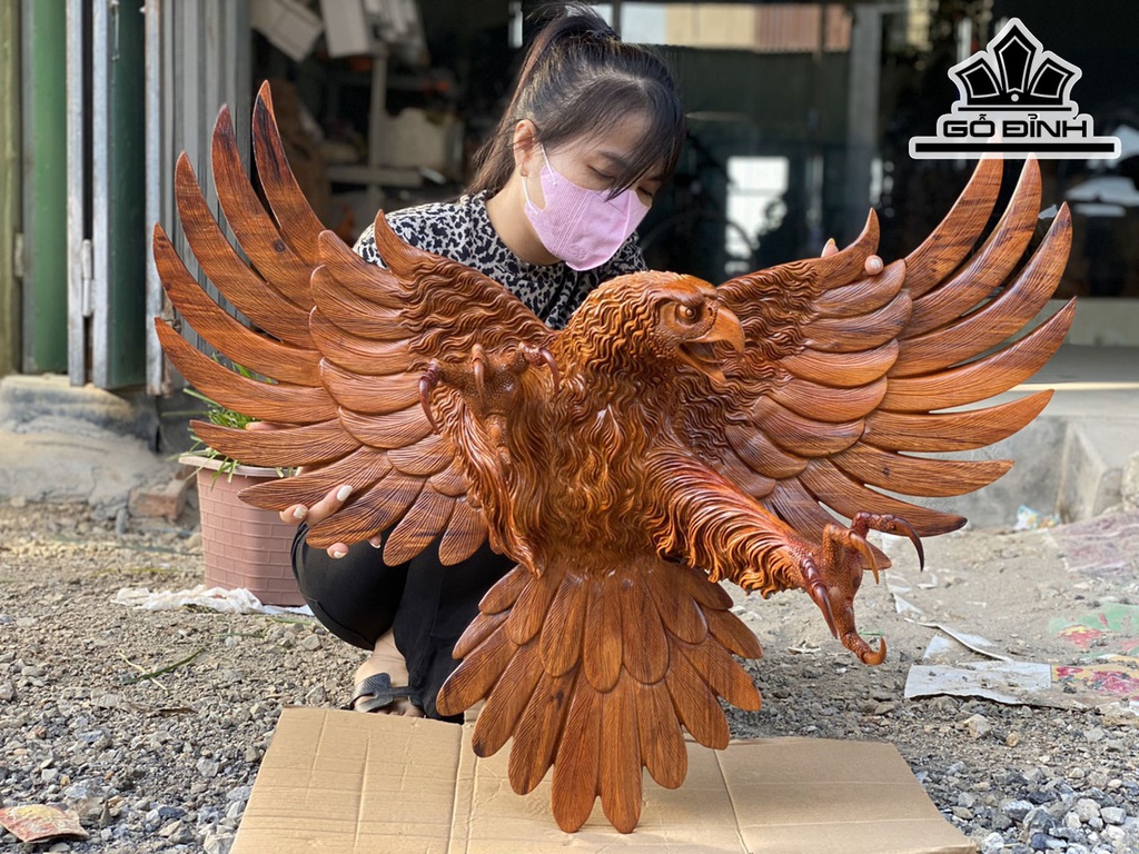 tuong-dai-bang-treo-tuong-go-huong-cao-424796