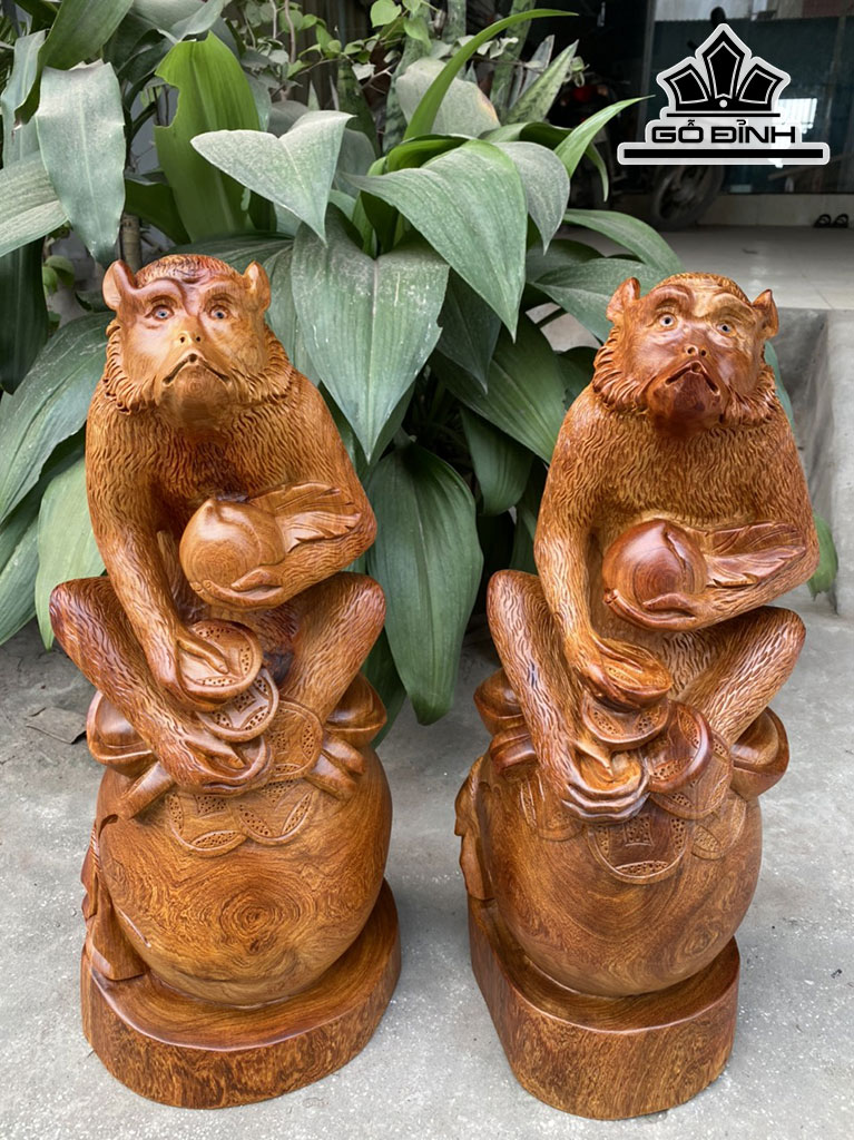 Tượng Khỉ Ngồi Bao Tiền Gỗ Hương Cao 46 Ngang 20 Sâu 16 (cm)