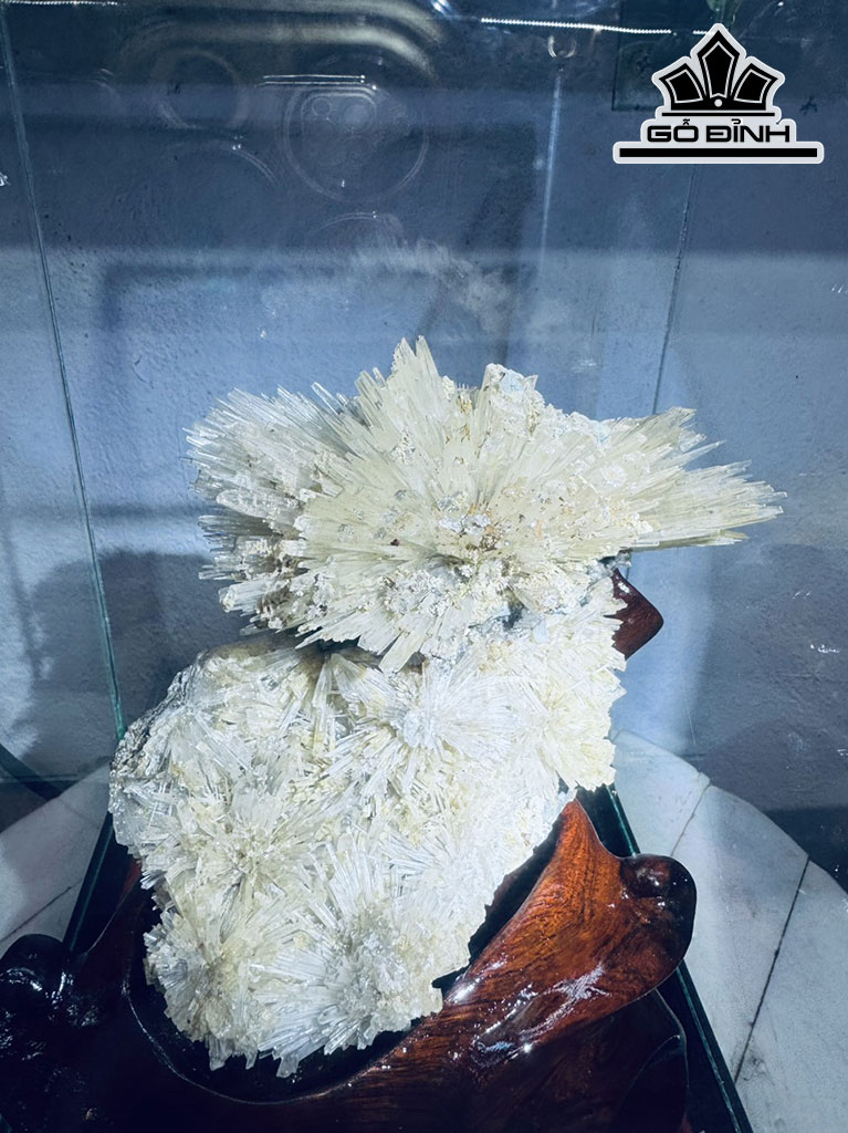Bông Hoa Ưu Đàm Đá Trầm Tích Cao 33 Ngang 19 (cm) 4,5kg