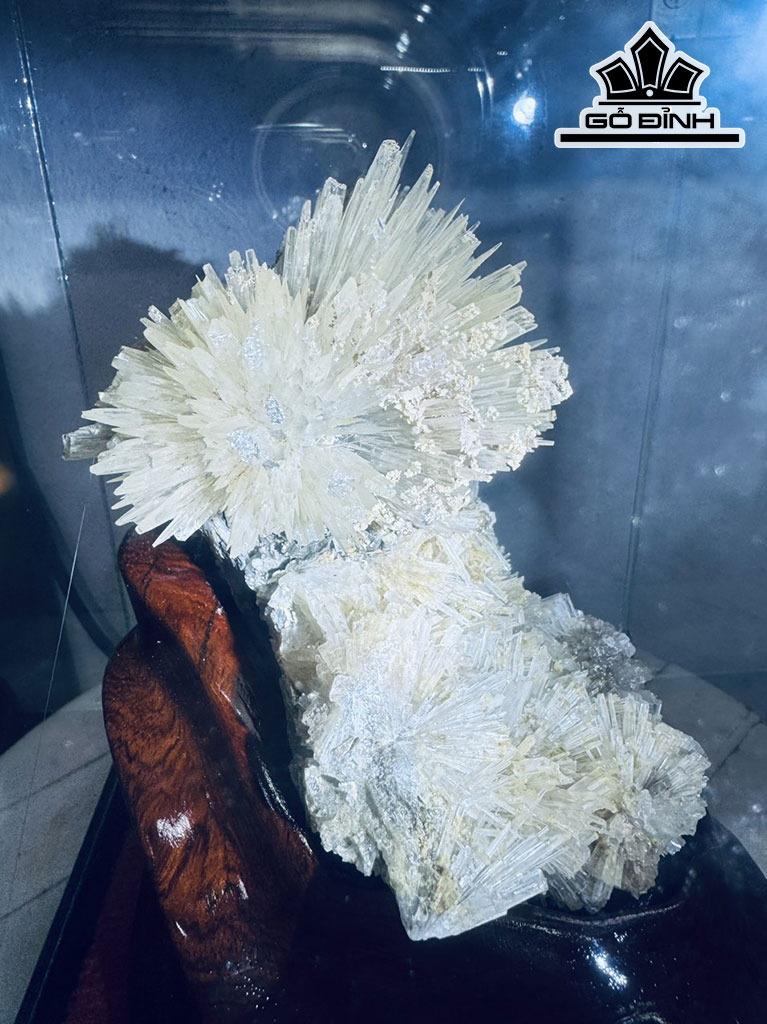 Bông Hoa Ưu Đàm Đá Trầm Tích Cao 33 Ngang 19 (cm) 4,5kg