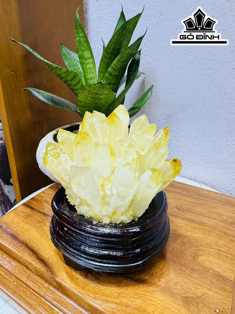 Tác Phẩm Đá Thạch Anh Vàng Cao 16 Ngang 13 (cm) 1,3kg