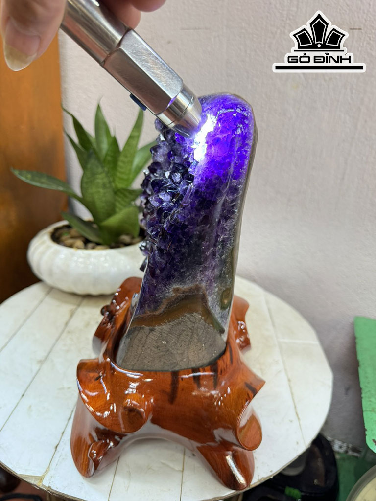Tinh Thể Đá Thạch Anh Tím Cao 28 Ngang 15 (cm) 4,7kg
