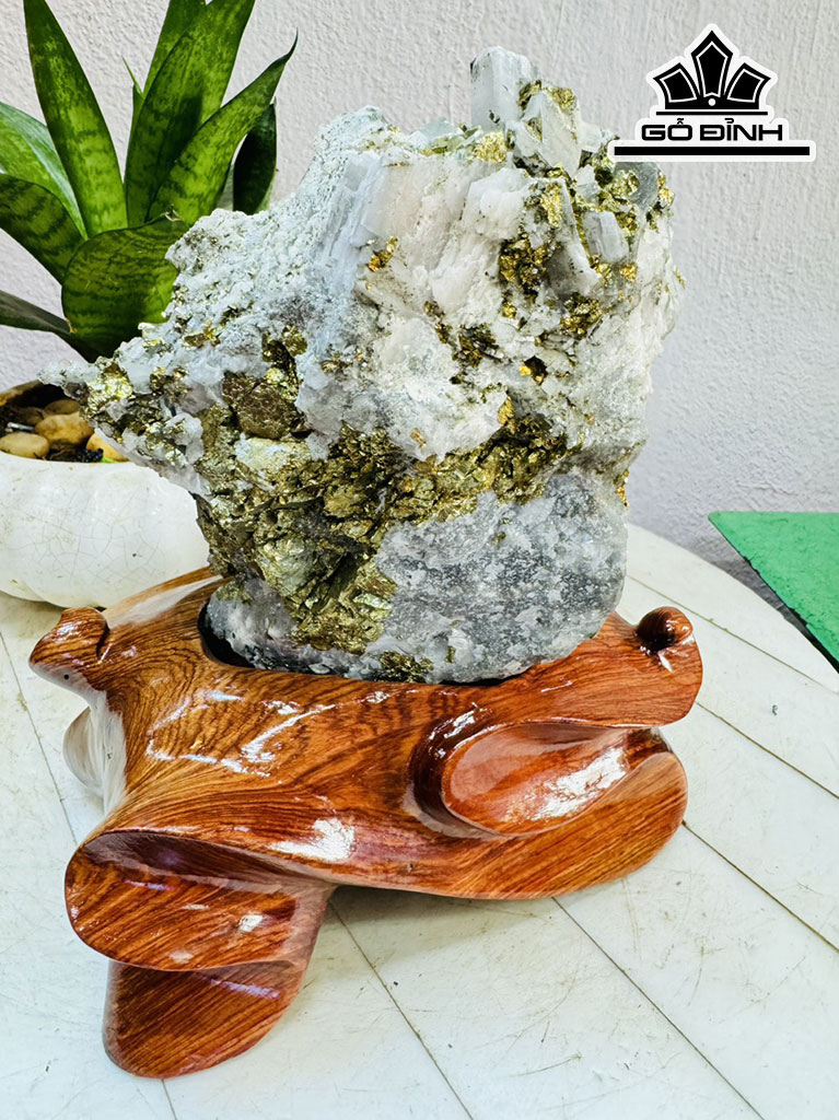 Vàng Găm Tinh Thể Đá Pyrite Cao 20 Ngang 16 (cm) 3,2kg