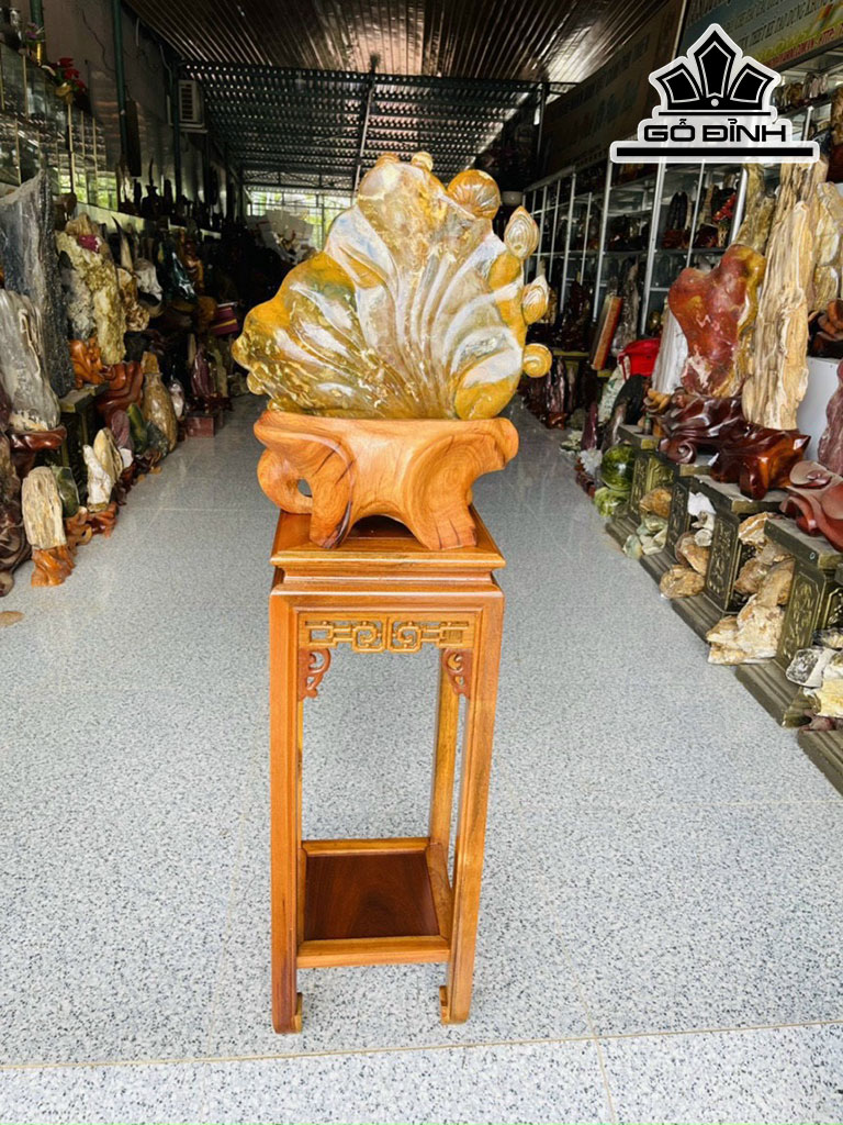 Tác Phẩm Cá Chép Hóa Rồng Đá Canxedon Cao 48 Ngang 41 (cm) 16,2kg