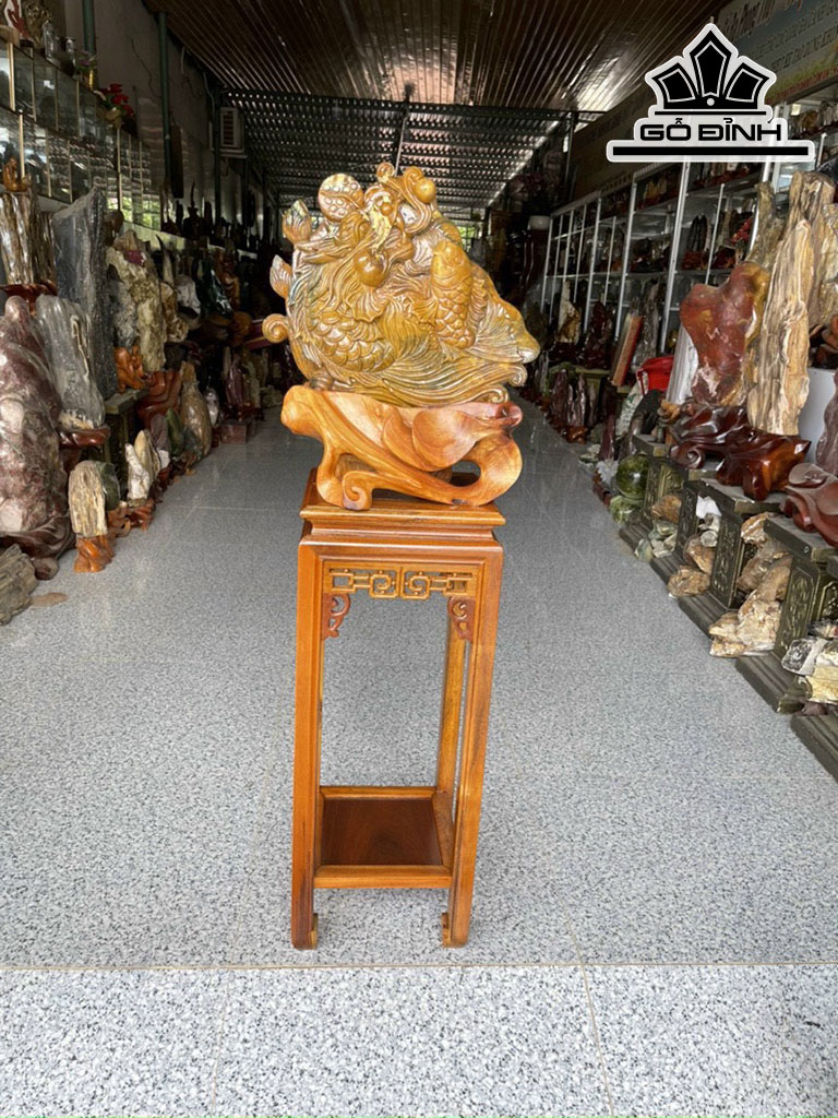 Tác Phẩm Cá Chép Hóa Rồng Đá Canxedon Cao 48 Ngang 41 (cm) 16,2kg