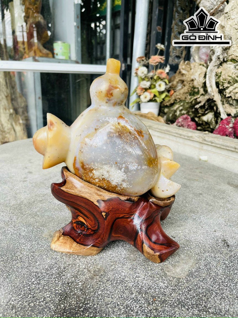 Tác Phẩm Đá Mã Não Cao 28 (cm) 4,3kg