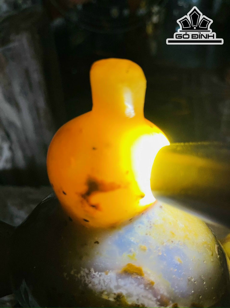 Tác Phẩm Đá Mã Não Cao 28 (cm) 4,3kg