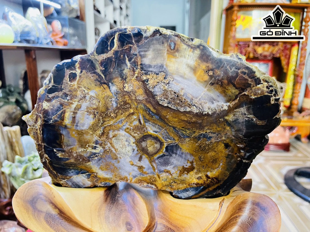 Tác Phẩm Gỗ Hóa Ngọc Đa Sắc Cao 28 Ngang 24 (cm) 4,8kg